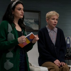Dying For Sex. Michelle Williams e Jenny Slate in una sequenza della serie.