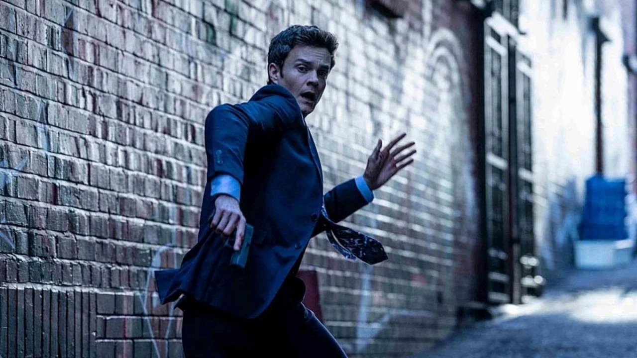 Jack Quaid in una scena di Mr. Morfina.