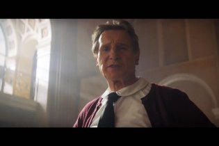 Una Pallottola Spuntata - Teaser Trailer del reboot con Liam Neeson e Pamela Anderson