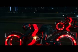 Tron: Ares - Trailer del sequel Disney con Jared Leto e Jeff Bridges