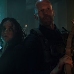 A Working Man: Arianna Rivas e Jason Statham in una scena action