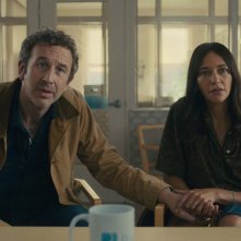 Black Mirror. Chris O'Dowd e Rashida Jones nell'episodio 'Common People' della settima stagione.
