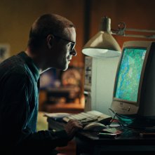 Black Mirror. Lewis Gribben nell'episodio 'Plaything' della settima stagione.