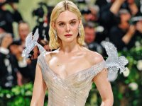 Elle Fanning, i 5 look indimenticabili dell'attrice