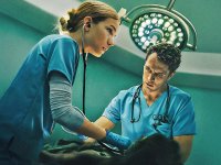 Pulse, la recensione: un medical drama con poca identità