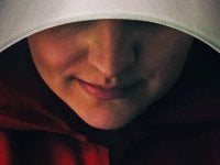 The Handmaid's Tale 6, la recensione: e se Gilead fosse l'America di oggi?