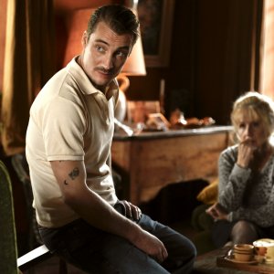 Sotto le foglie: Pierre Lottin e Ludivine Sagnier in una foto