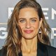 Amanda Peet e Your Friends and Neighbors: 'I ricchi americani sono sempre più ricchi. Ma anche più disperati'