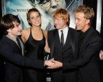 Harry Potter, Tom Felton svela che i membri del cast originale si tengono aggiornati con un gruppo WhatsApp