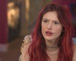 Bella Thorne contro Mickey Rourke: 'Tizio schifoso! Ha colpito i miei genitali con una smerigliatrice'