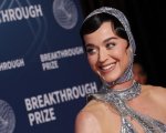 Katy Perry e le altre cinque vip nello spazio: il lancio in diretta (VIDEO)