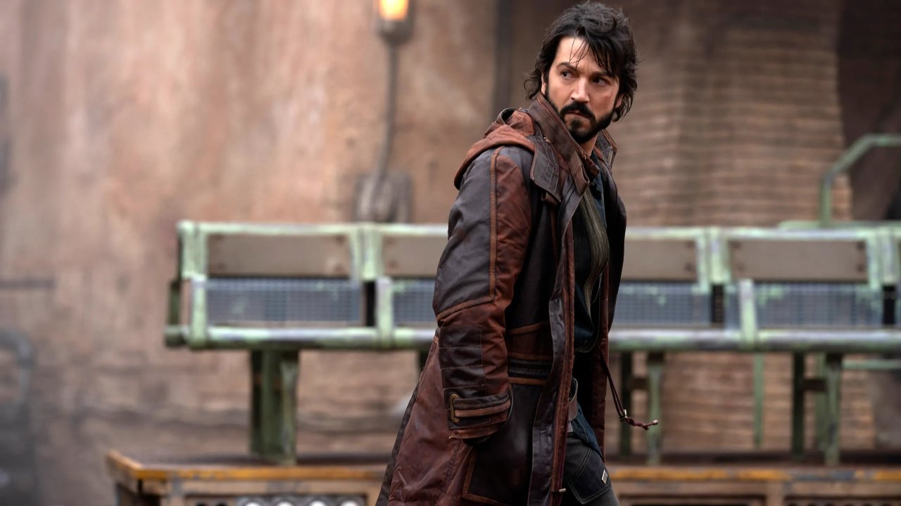Diego Luna nei panni di Cassian Andor