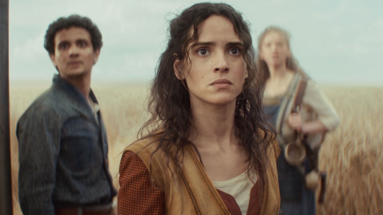 Una scena con Adria Arjona in Andor