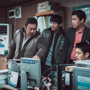 The Outlaws: una scena del film