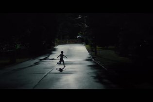 Weapons - Teaser trailer dell'horror con Josh Brolin e Julia Garner