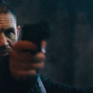 Havoc: Tom Hardy in una scena d'azione