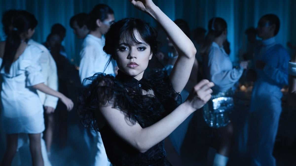 Mercoledì Netflix da Movieplayer.it mercoledì 2 netflix anticipa la serie con jenna ortega con un nuovo poster e svela quando uscirà il trailer