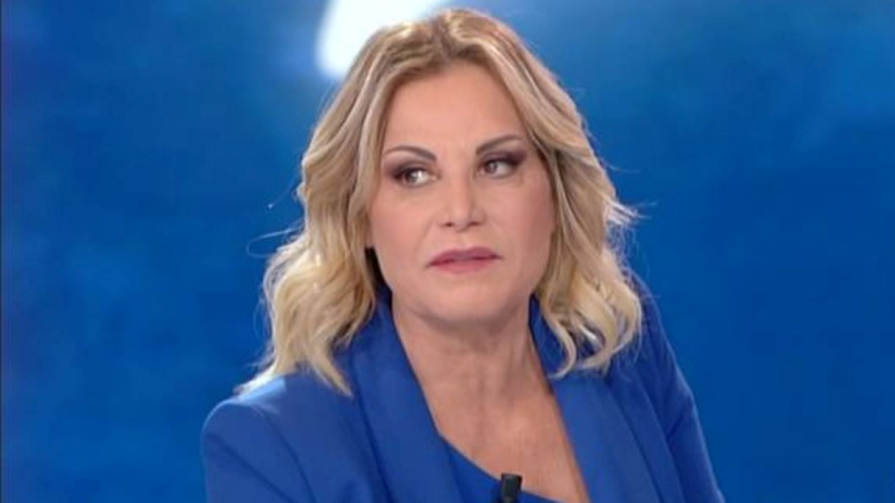 Simona Ventura sarà l'opinionista de L’Isola dei Famosi