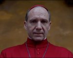 Conclave, è boom di streaming: tutti vogliono guardare il film con Ralph Fiennes dopo la morte del Papa