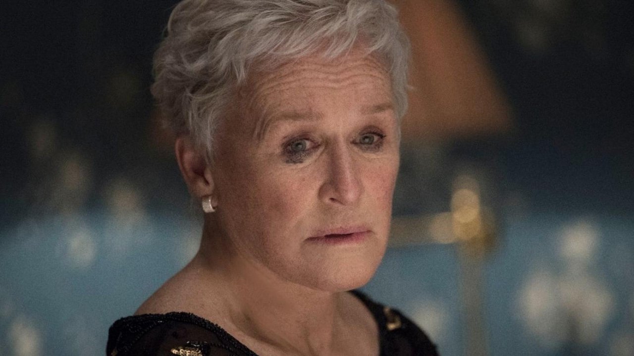 Un primo piano di Glenn Close