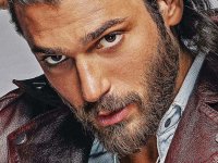 Can Yaman, oltre i pettorali c'è di più: Il Turco segna l'inizio di un nuovo percorso