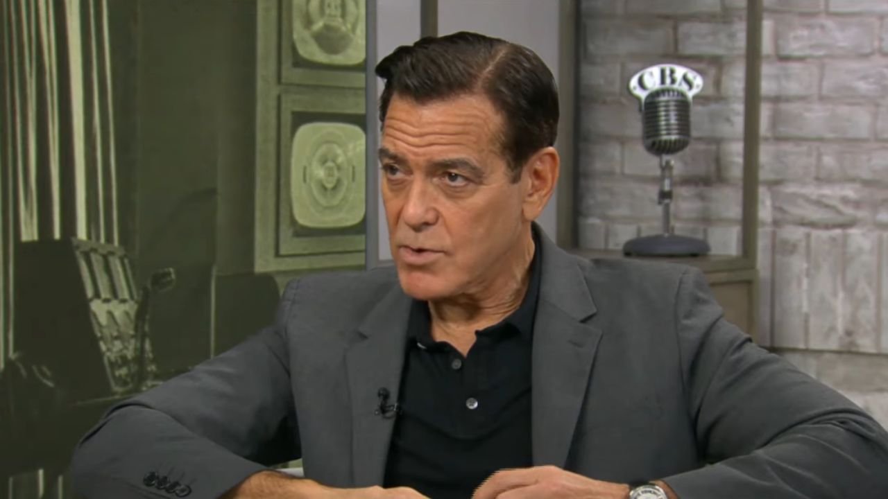 Primo piano di George Clooney