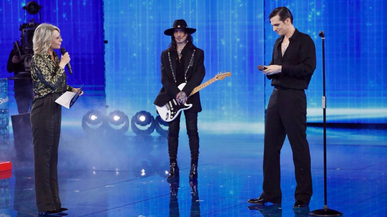 Achille Lauro ospiti ad Amici 24 sabato 26 aprile