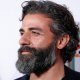 Frankenstein: Oscar Isaac in una nuova foto dal film Netflix di Guillermo del Toro