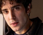Nicolas Maupas: da Mare Fuori a L’amore, in teoria. Ecco perché non possiamo smettere di amarlo