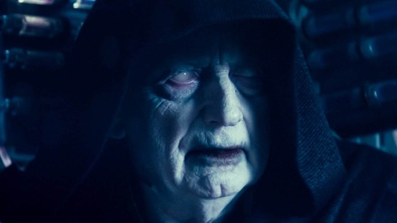Star Wars: L'ascesa di Skywalker, Ian McDiarmid è Palpatine in una scena
