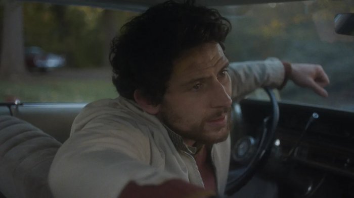 Josh O'Connor e Alana Haim nelle foto di The Mastermind, il nuovo film di Kelly Reichardt