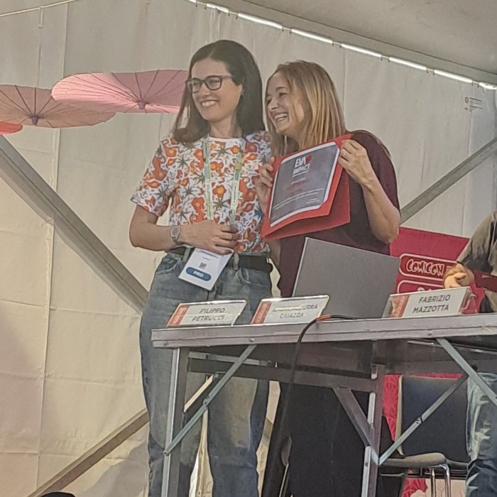 ComiCon 2025: Ilaria Latini riceve l'attestato Eva Impact