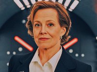 The Mandalorian &amp; Grogu, intervista a Sigourney Weaver: 'Oggi c'è bisogno di ribelli'