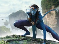 Avatar: Fuoco e cenere, Zoe Saldana ritratta nella nuova foto del film e qualche spoiler su Neytiri