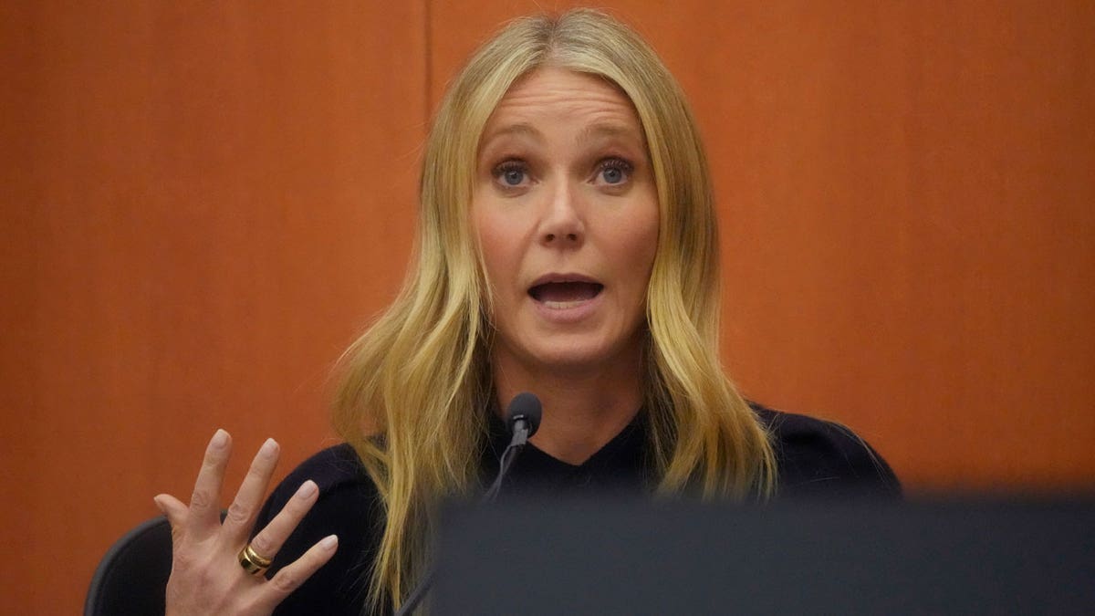 Gwyneth Paltrow durante la testimonianza al processo