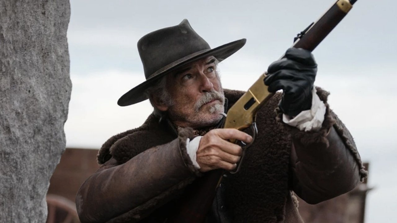 Samuel L. Jackson e Pierce Brosnan sono nemici nel trailer di The Unholy Trinity