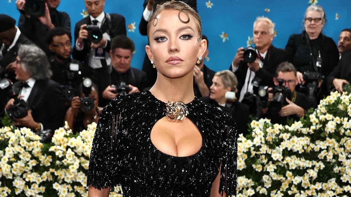 Sydney Sweeney da Movieplayer.it sydney sweeney mozzafiato al met gala 2025 ricrea il look di kim novak