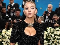 Sydney Sweeney mozzafiato: al Met Gala 2025 ricrea il look di Kim Novak