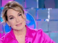 Barbara D'Urso, si avvicina il ritorno in tv: la Rai la vuole per risollevare gli ascolti del pomeriggio