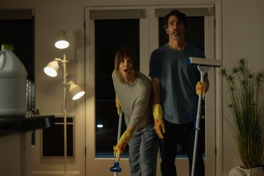 Based On A True Story Chris Messina Kaley Cuoco Immagine Seconda Stagione Serie Tv Raiplay