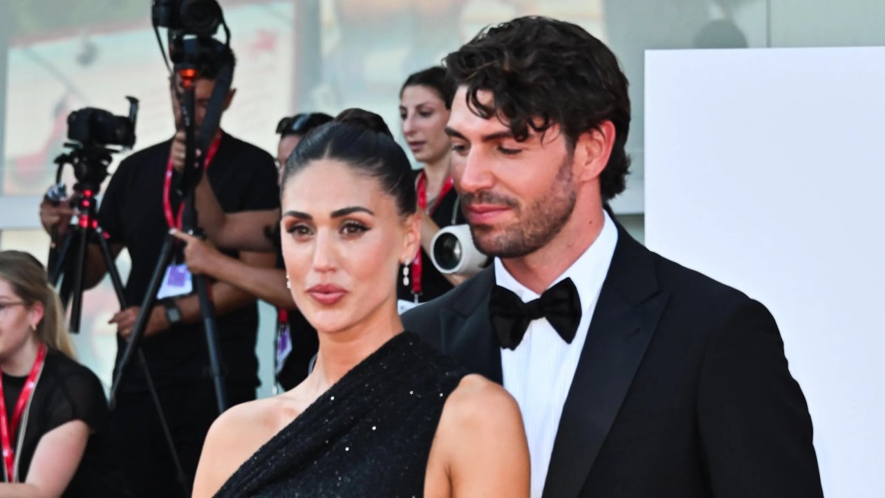 Cecilia Rodriguez annuncia la gravidanza, Belén resta in silenzio sui social: è rottura tra le sorelle?