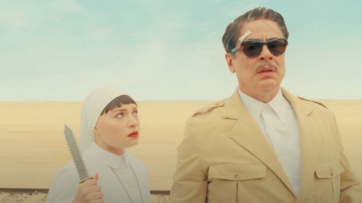 Wes Anderson svela il collegamento tra il nuovo film La Trama Fenicia e I Tenenbaum Wes Anderson svela il collegamento tra il nuovo film La Trama Fenicia e I Tenenbaum