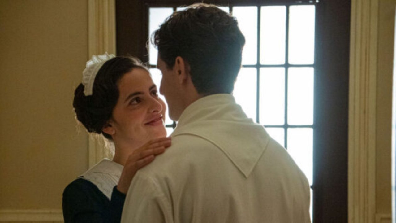 La Promessa, anticipazioni 9 maggio 2025: la duchessa è sorpresa dal fidanzamento ufficiale tra Vera e Lope