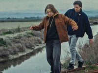 Paternal Leave, recensione: l'esordio di Alissa Jung insegue la responsabilità emotiva