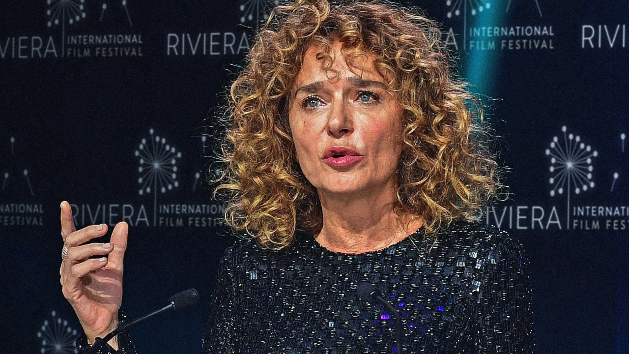 Valeria Golino: “L'arte della gioia? Non volevo essere pop come Bridgerton”