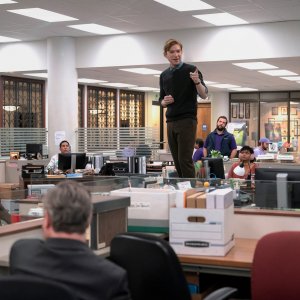 The Paper: Domhnall Gleeson in una foto della serie
