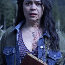 Final Destination: Bloodlines - Kaitlyn Santa Juana in una scena