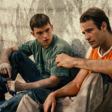 Enzo: Maksym Slivinskyi, Eloy Pou in una scena