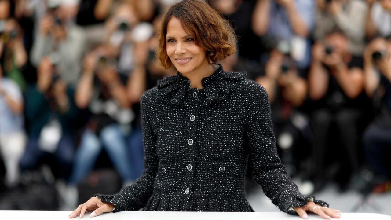 Halle Berry in posa a Cannes 2025