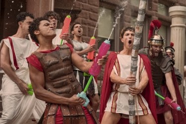 Overcompensating Benito Skinner Scena Serie Tv Prime Video